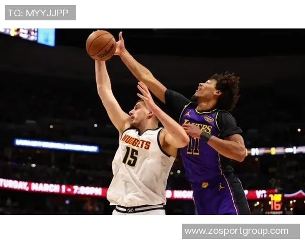 约基奇上半场仅出手一次掘金主帅称对手防守策略让他无需单打独斗 约基奇上半场仅出手一次掘金主帅称对手防守策略让他无需单打独斗