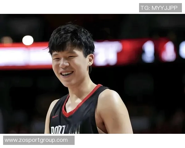 杨瀚森连续出战八场后首度缺席比赛上半场未能上场引发关注